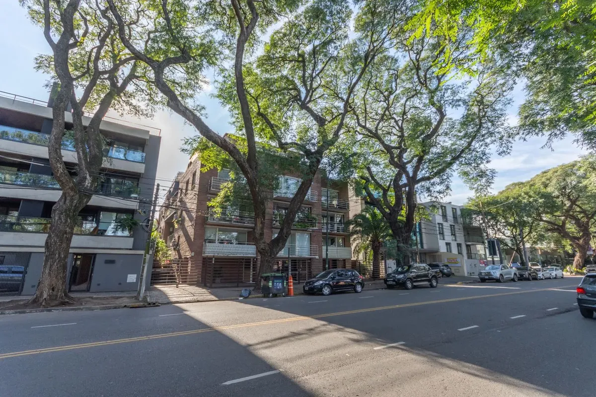 Триплекс-апартамент с 3 спальнями в Acassuso, с двумя террасами, гриль-зоной и 2 парковочными местами