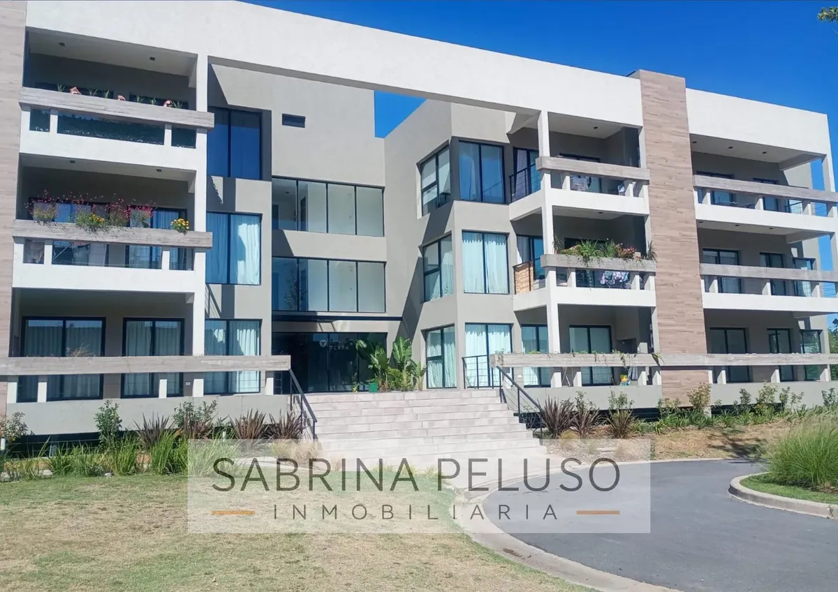 Apartamento de três ambientes com 2 dormitórios no Barrio Cerrado María del Buen Ayre, Ituzaingó
