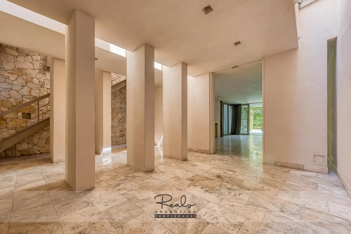 Casa de quatro dormitórios em Belgrano Chico