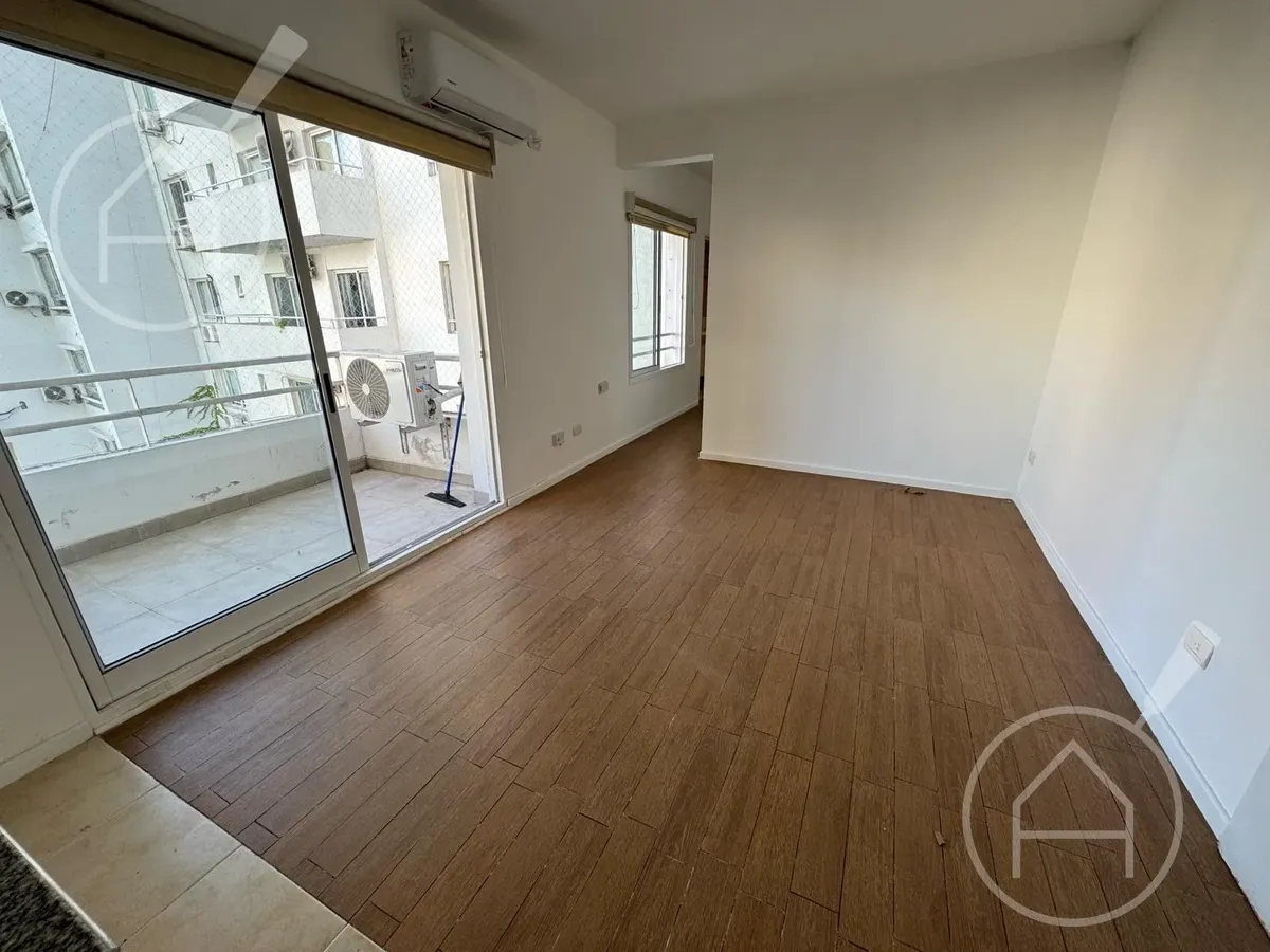 Apartamento de dois ambientes sem mobília em Palermo Soho