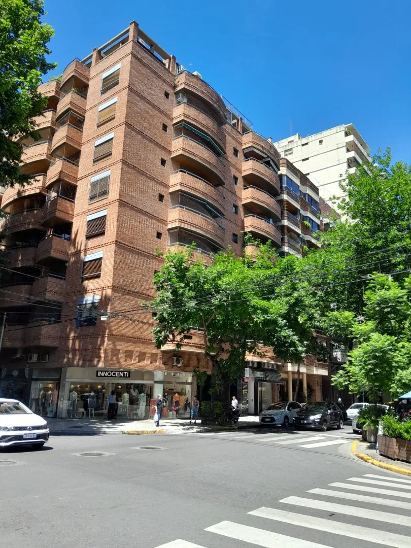 Apartamento de dois ambientes de frente em Palermo