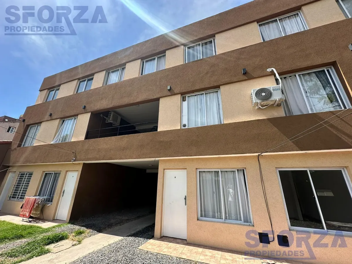 Departamento Con Cochera En Alquiler