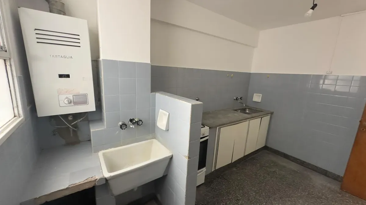 Apartamento de dois quartos no centro de La Plata