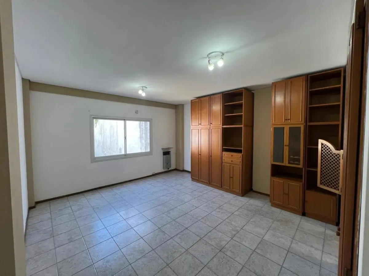 Квартира-студия на первом этаже в Lomas de Zamora