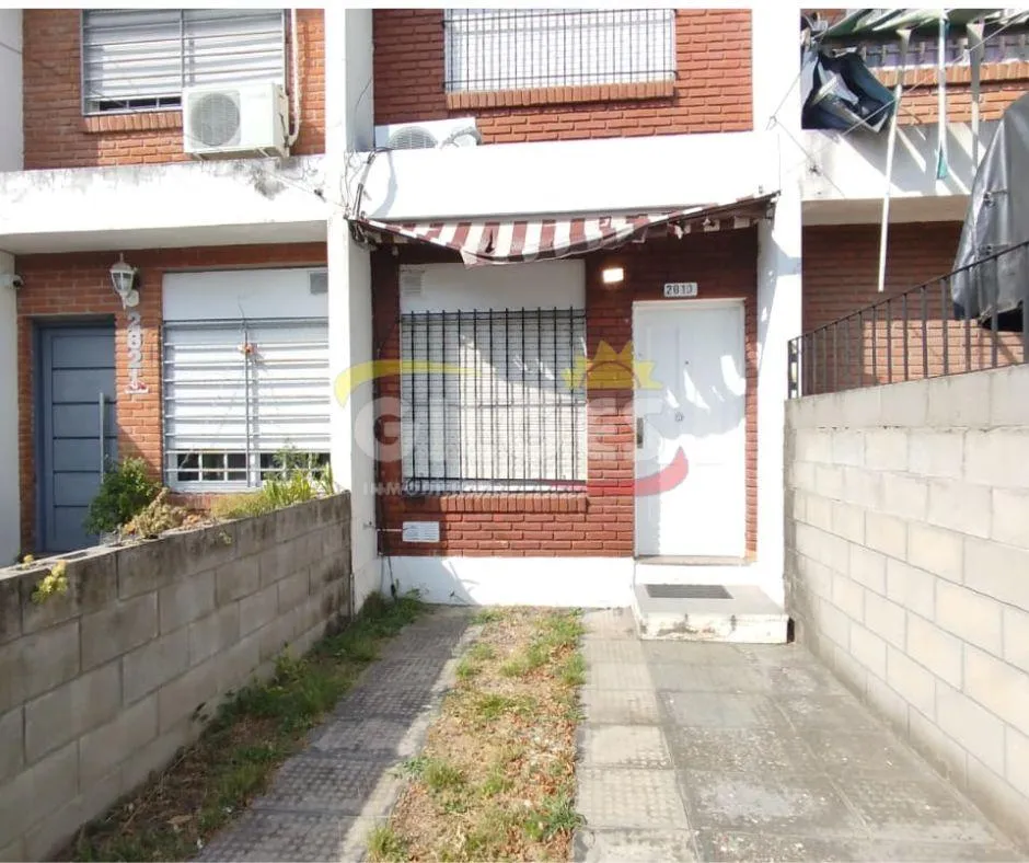 Front-facing two-bedroom duplex in San Justo