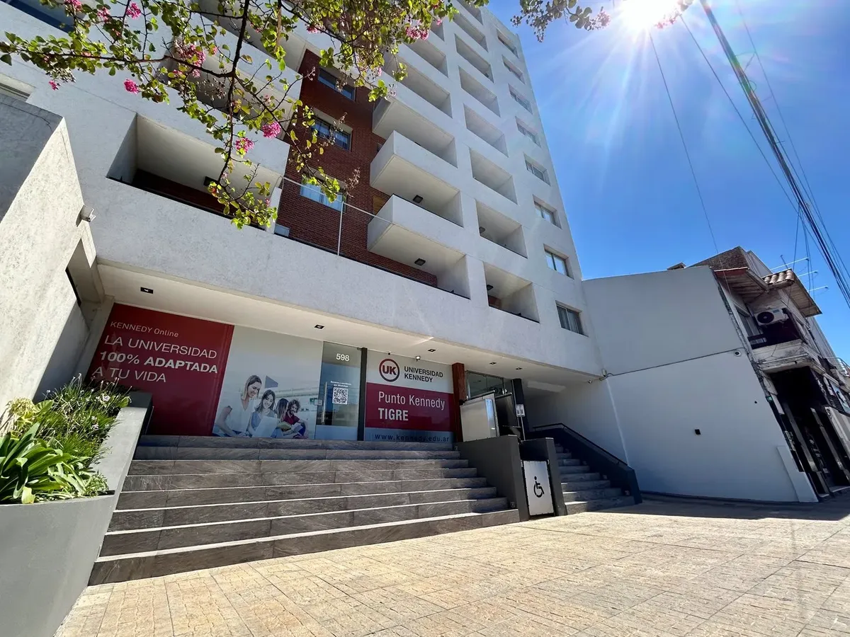 Two-room apartment with parking in Tigre