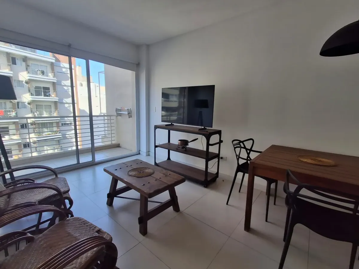 Departamento de 3 ambientes con cochera doble en Villa Urquiza