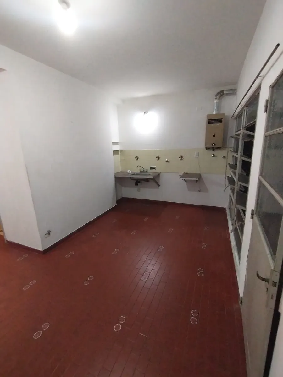 Apartamento tipo casa com 1 quarto em Lanús