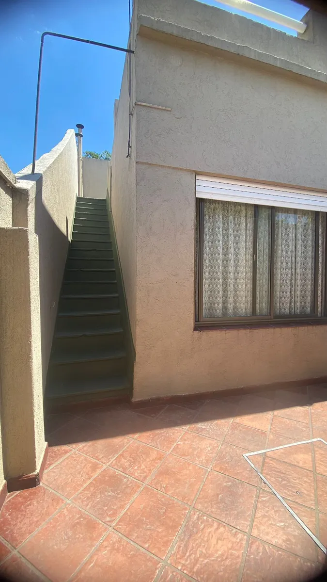 Three-room PH with private patio and terrace in La Tablada