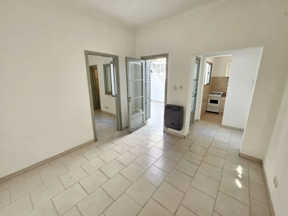 PH de 2 ambientes con dependencia, patio y terrazas en Villa Luro