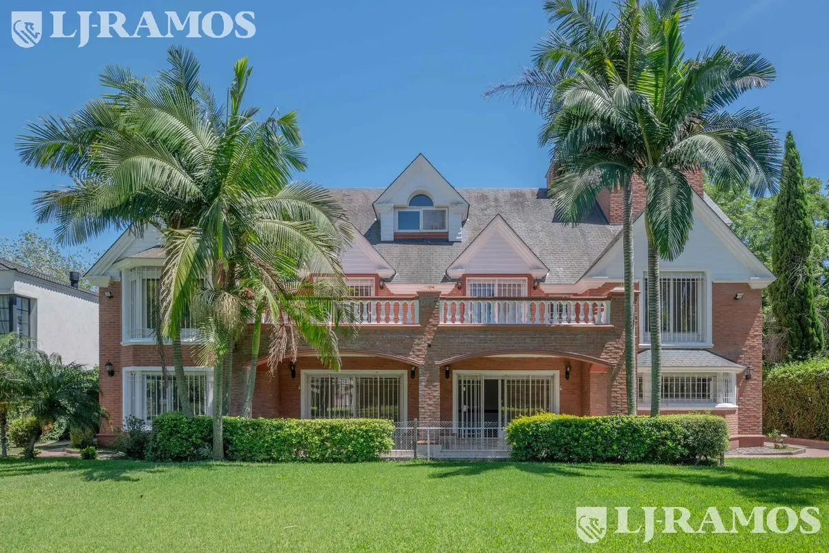 Five-bedroom house in La Horqueta, Beccar