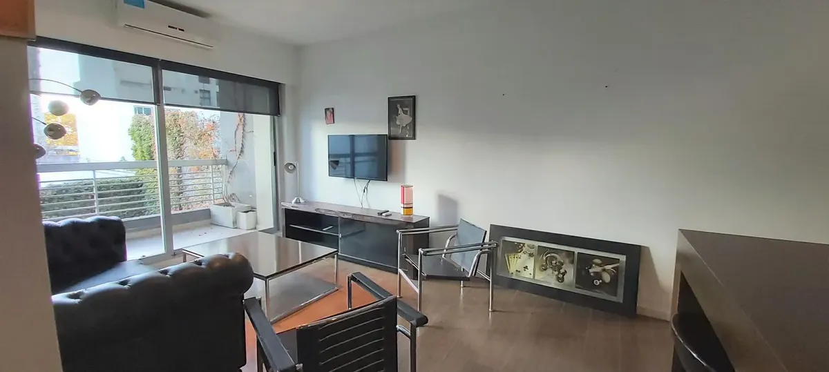 Квартира с 1 спальней в Núñez с парковочным местом и балконом