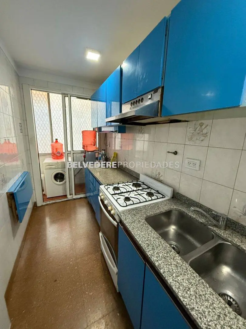 Kitnet com pátio privativo para alugar em Wilde