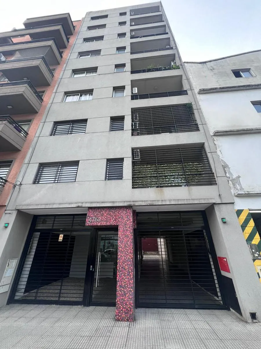 Apartamento de 2 ambientes com 1 quarto e vaga fixa em Almagro