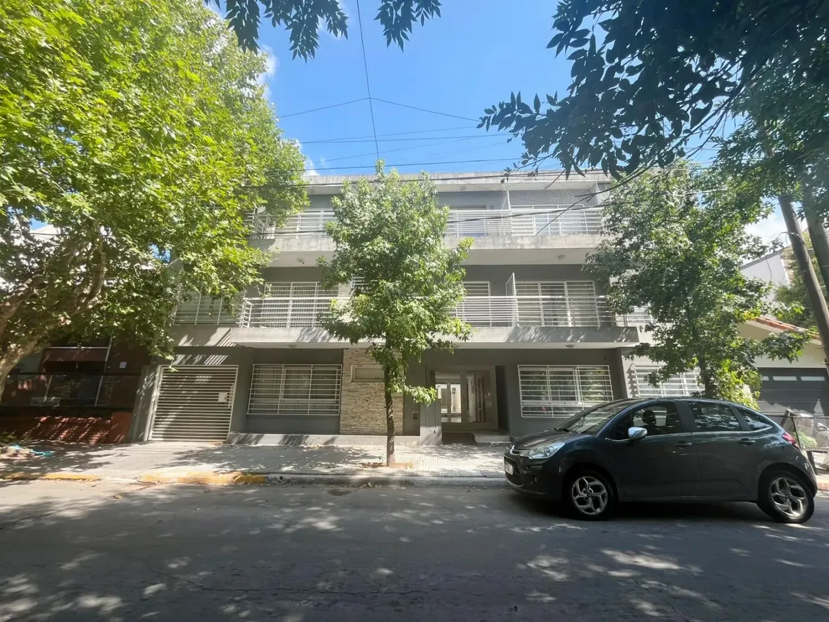 Ground-floor studio apartment in Ramos Mejía
