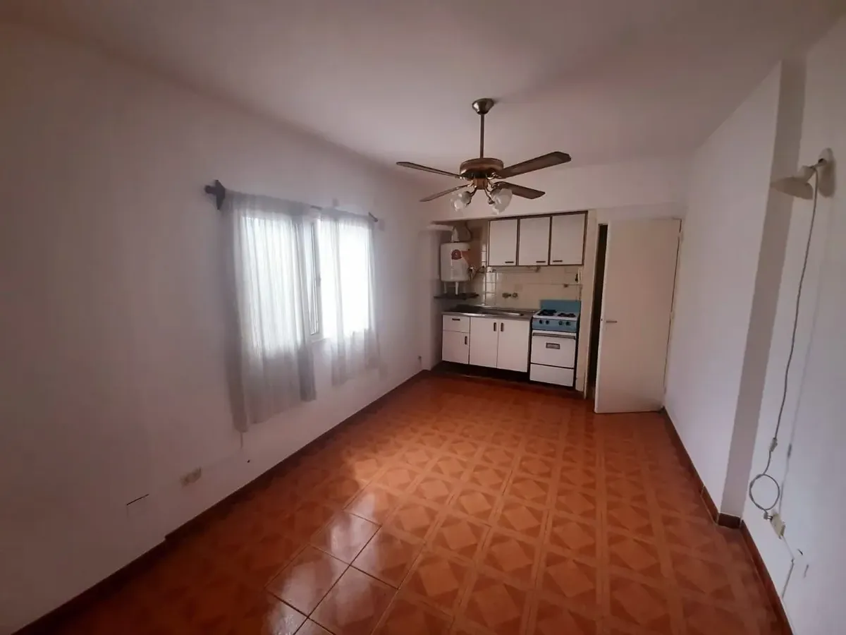 Studio apartment with side layout in Balvanera