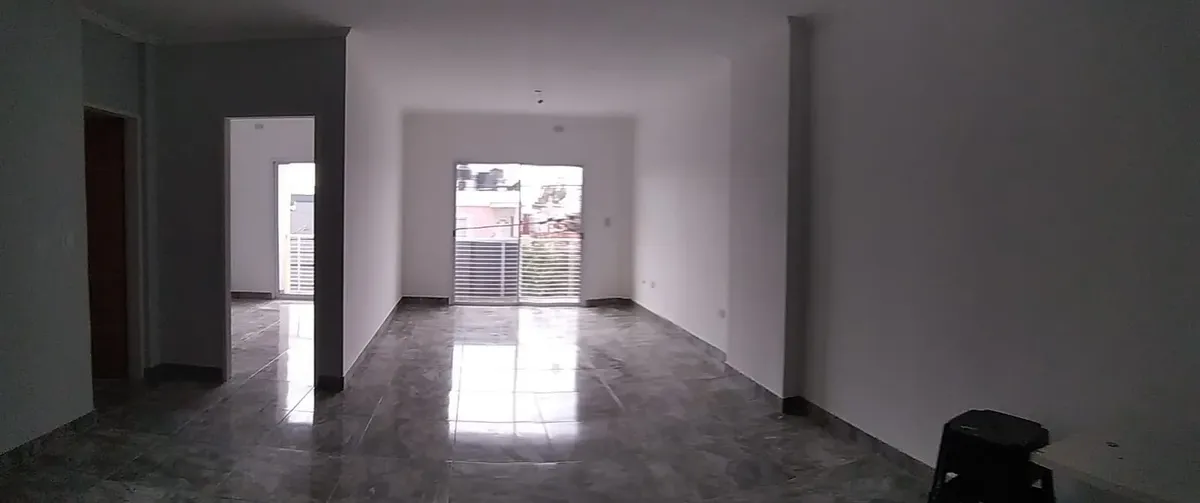 Departamento de 3 ambientes con balcón al frente en Ramos Mejía