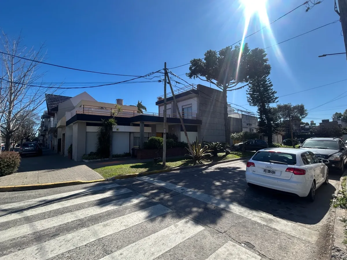 Four-bedroom house in Liniers