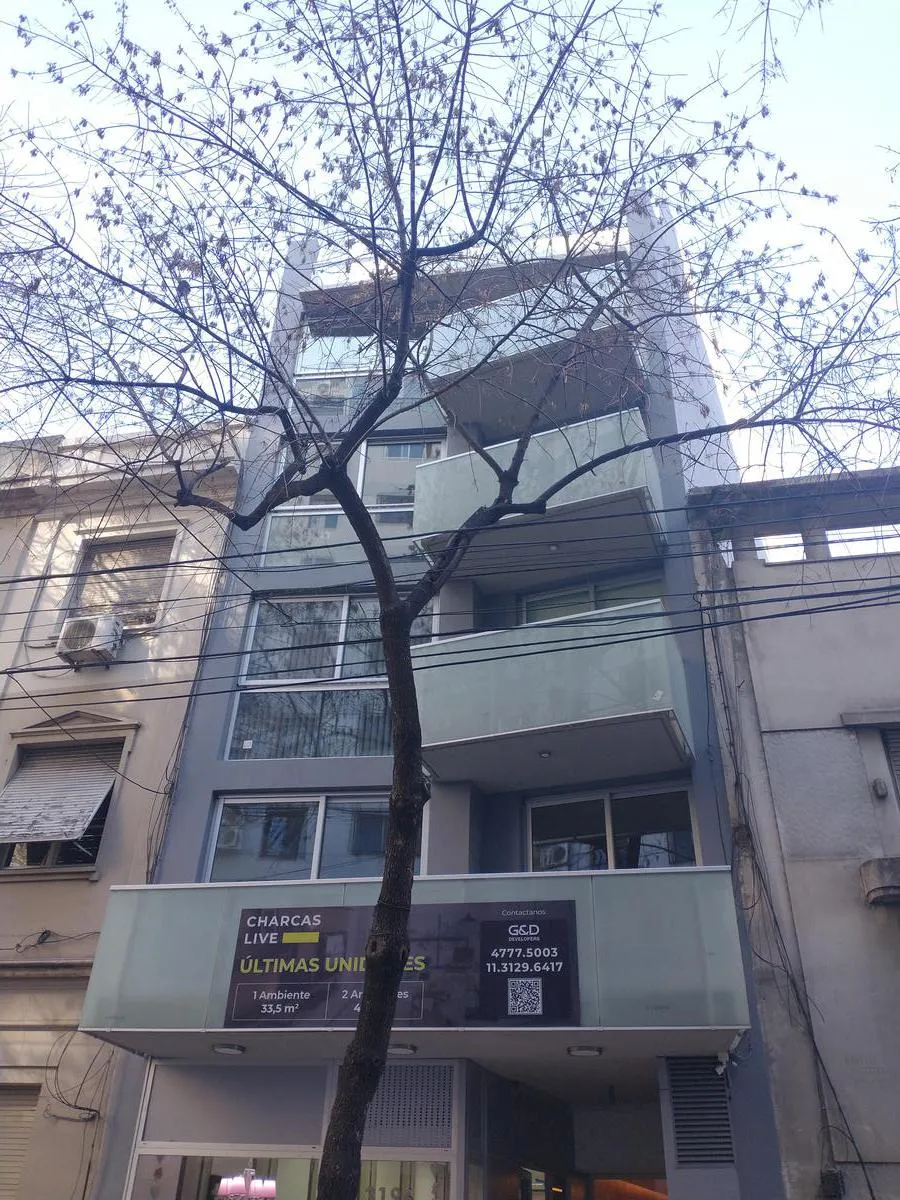 Apartamento de dois ambientes novo com varanda em Recoleta