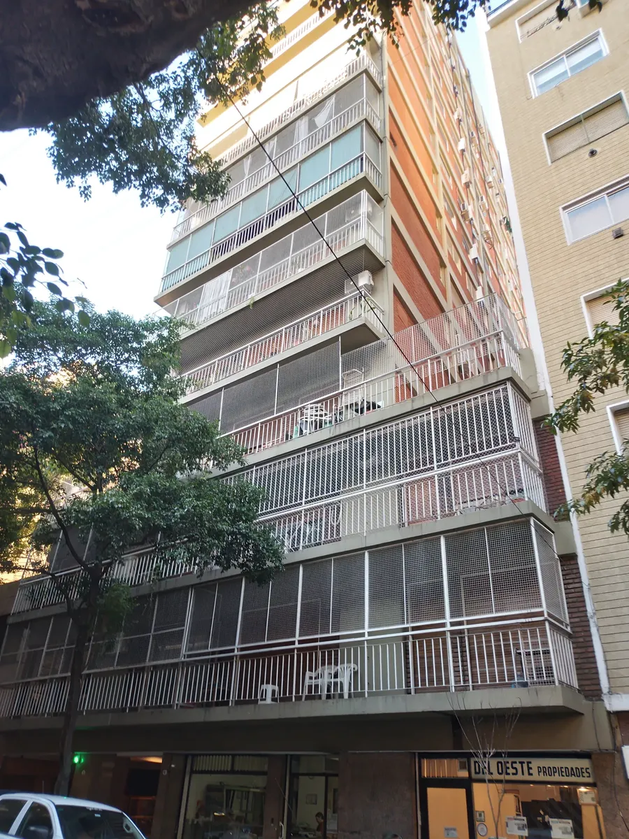 Two-bedroom apartment with balcony in Caballito