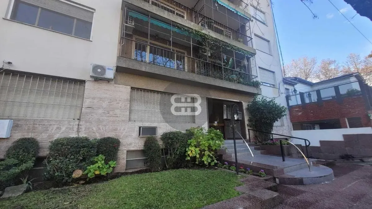 Departamento de 4 ambientes con cochera en La Lucila