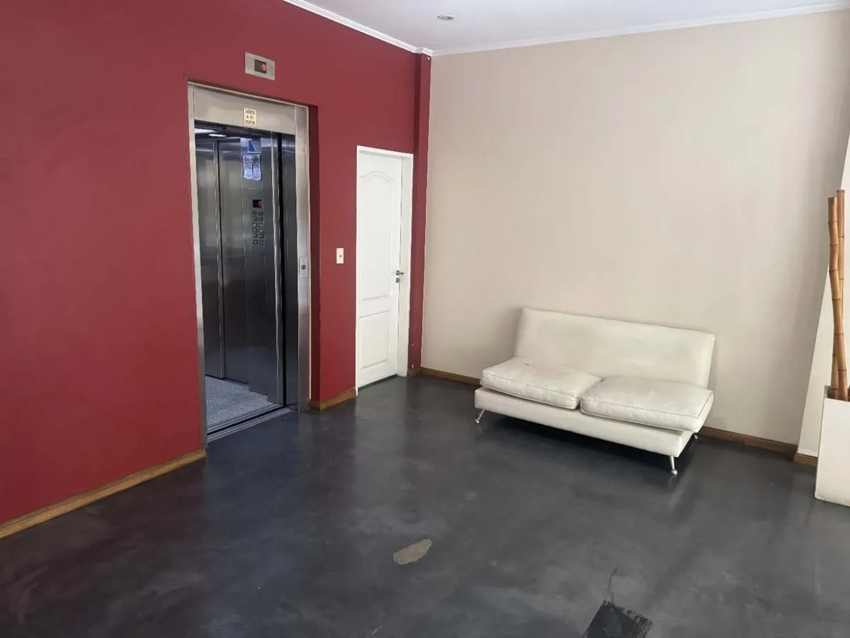 Studio apartment with assigned parking in Saavedra