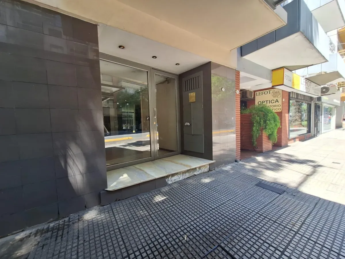 Kitnet mobiliada em Palermo, com varanda