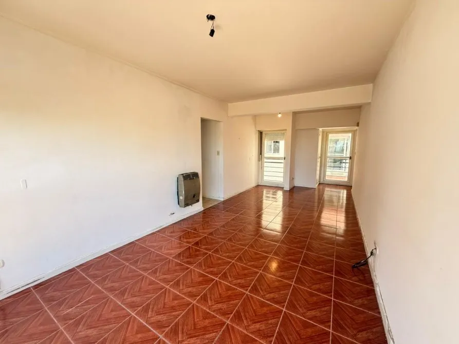 Departamento de 3 ambientes con cochera en Esteban Echeverría