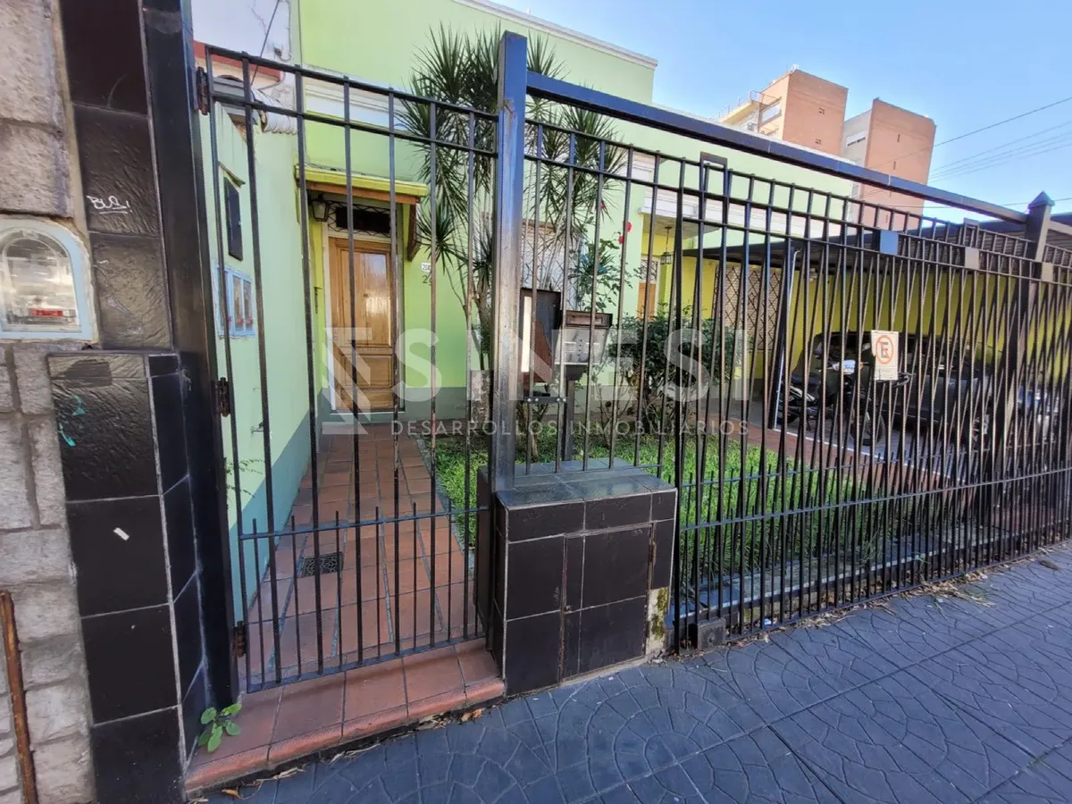 PH de 4 ambientes al contrafrente con 3 habitaciones en General San Martín