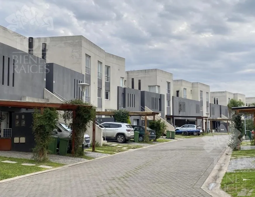 Two-bedroom duplex apartment for rent in El Palmar, Nordelta