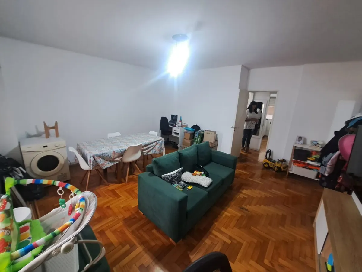 Departamento de 3 ambientes en Flores