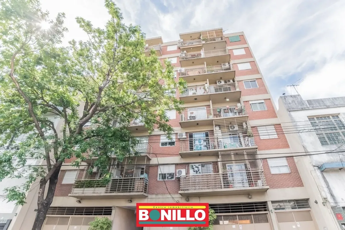 Departamento de 2 ambientes con balcón en Flores