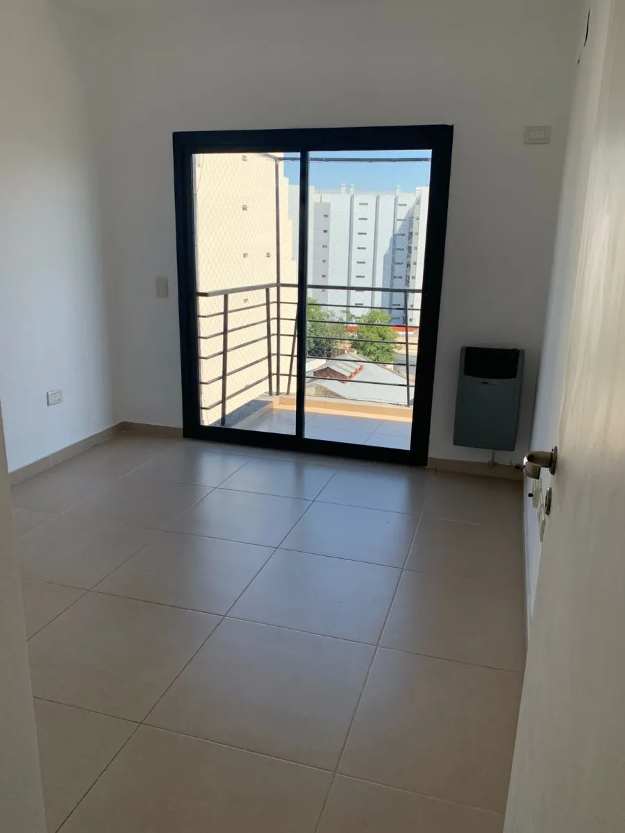 Departamento de 4 ambientes con cochera en Villa Ortúzar