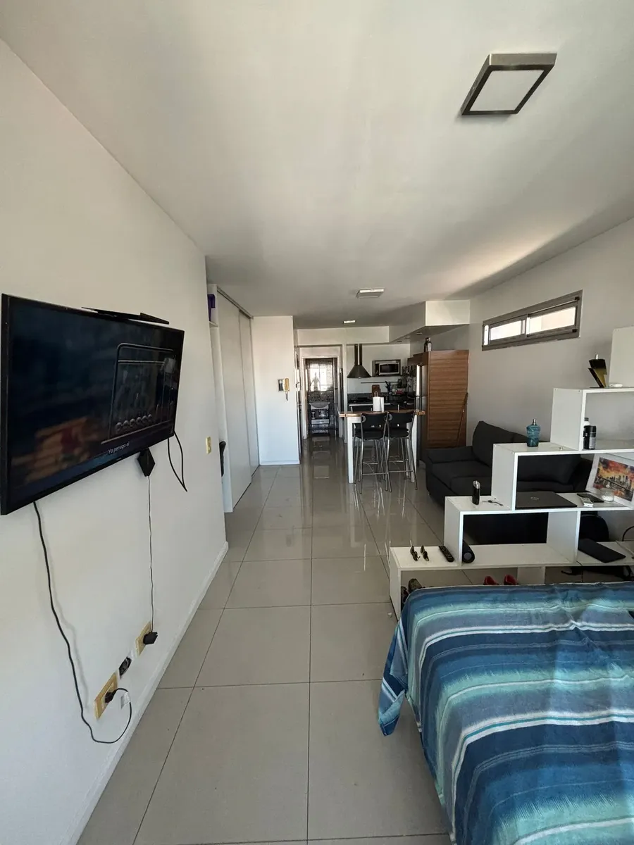 Kitnet de 1 ambiente com varanda e churrasqueira em Caballito Sur