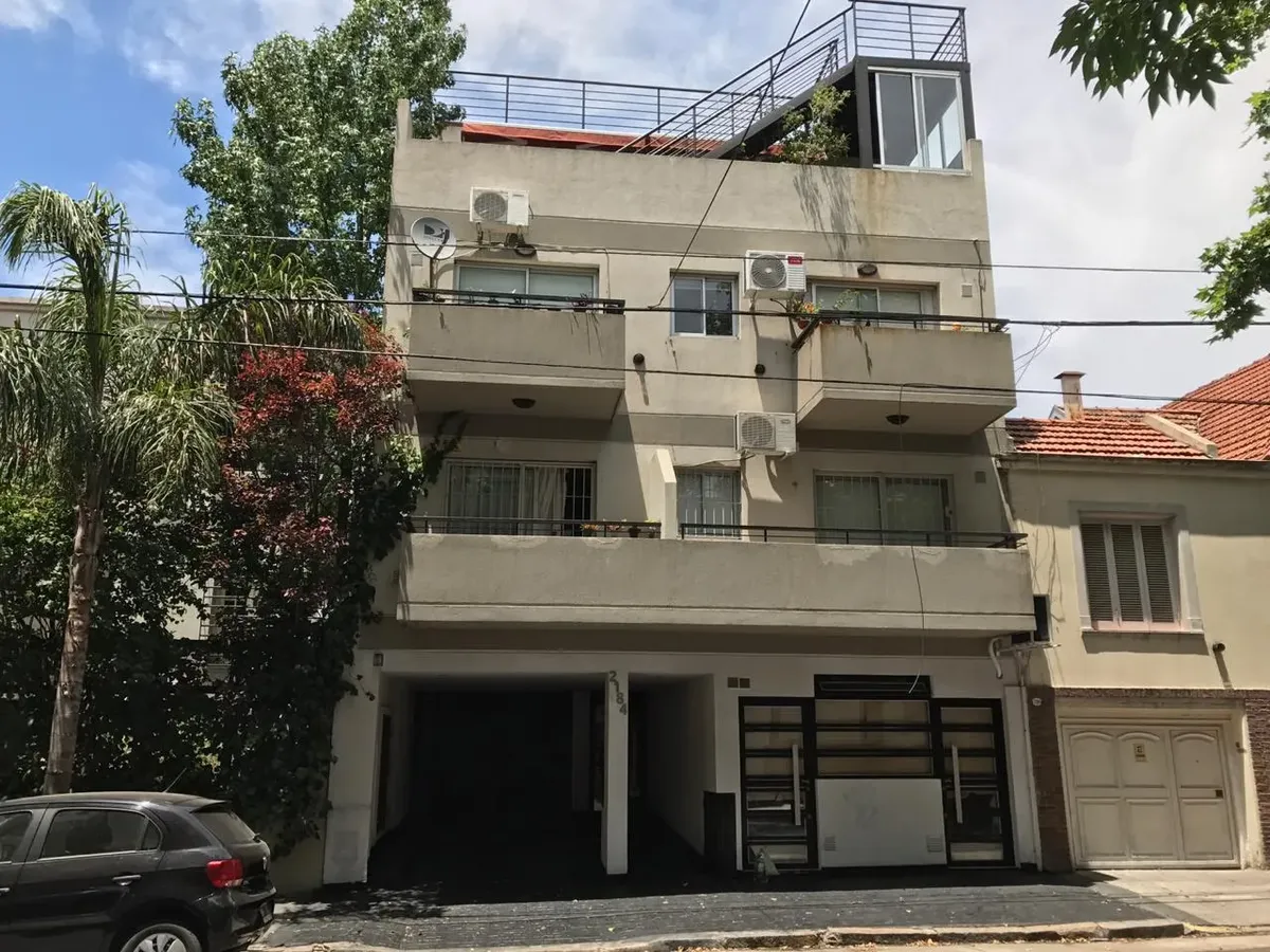 Квартира-студия с балконом на улице в Núñez