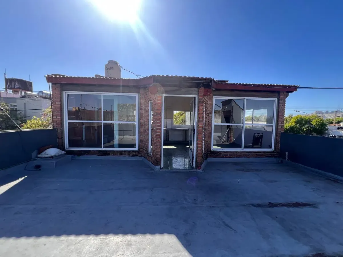 Casa en alquiler de 4 ambientes en Barracas