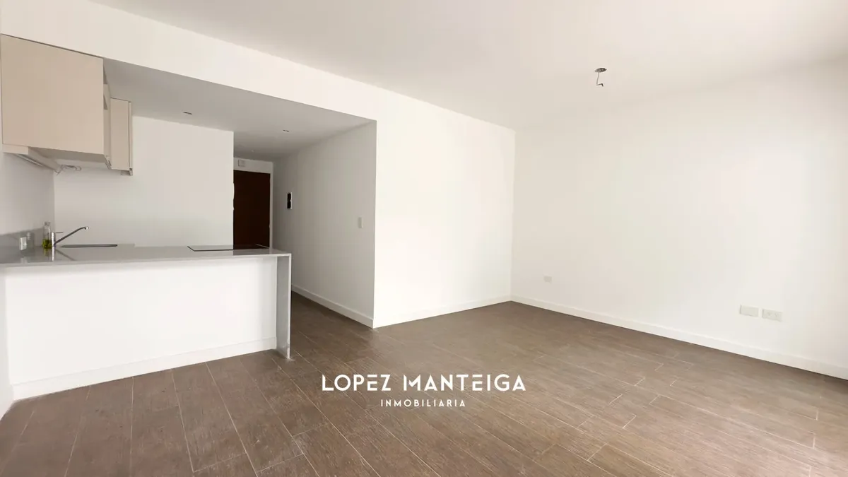 Monoambiente con balcón terraza en Villa Urquiza