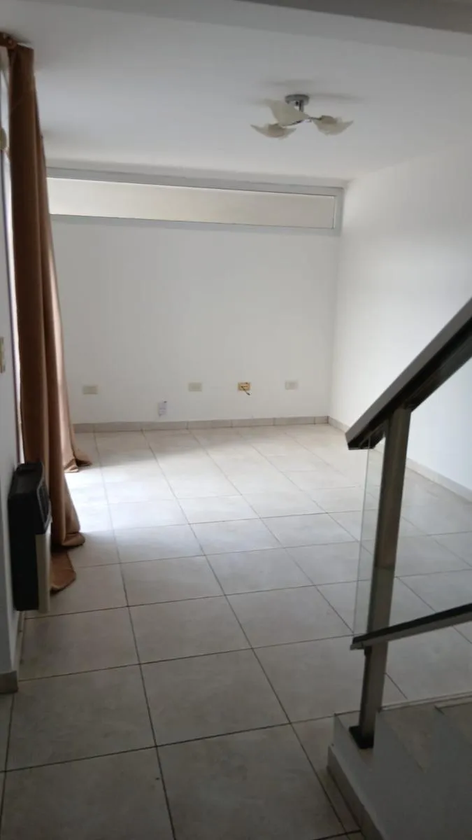 Apartamento duplex com 2 quartos em aluguel com vaga de garagem fixa