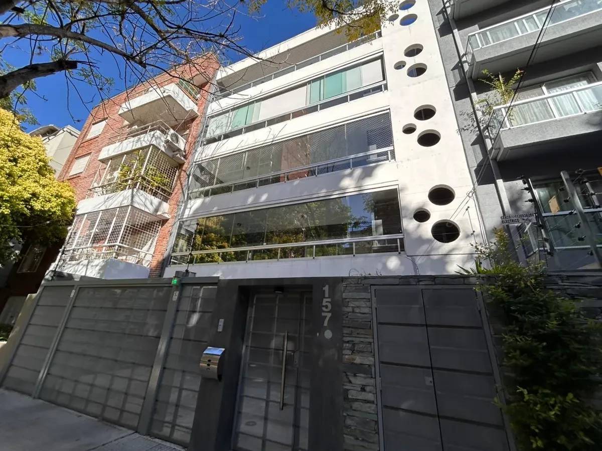 Apartamento de 4 ambientes com 3 quartos em Martínez