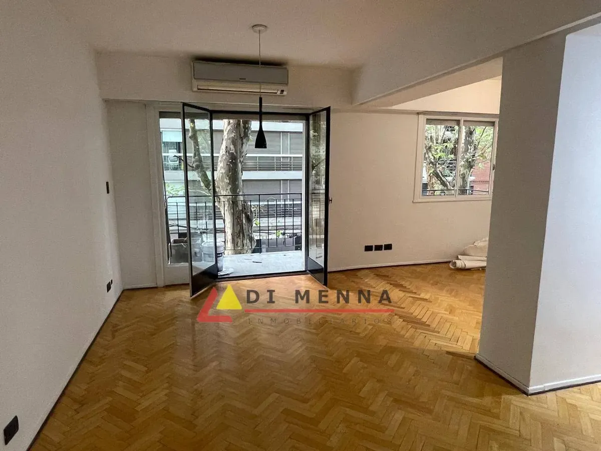Apartamento de 3 ambientes com varanda de frente em Belgrano