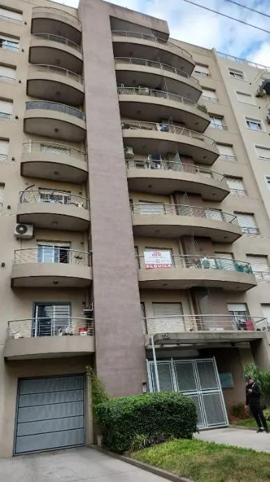 Departamento En Alquiler En Moron Centro
