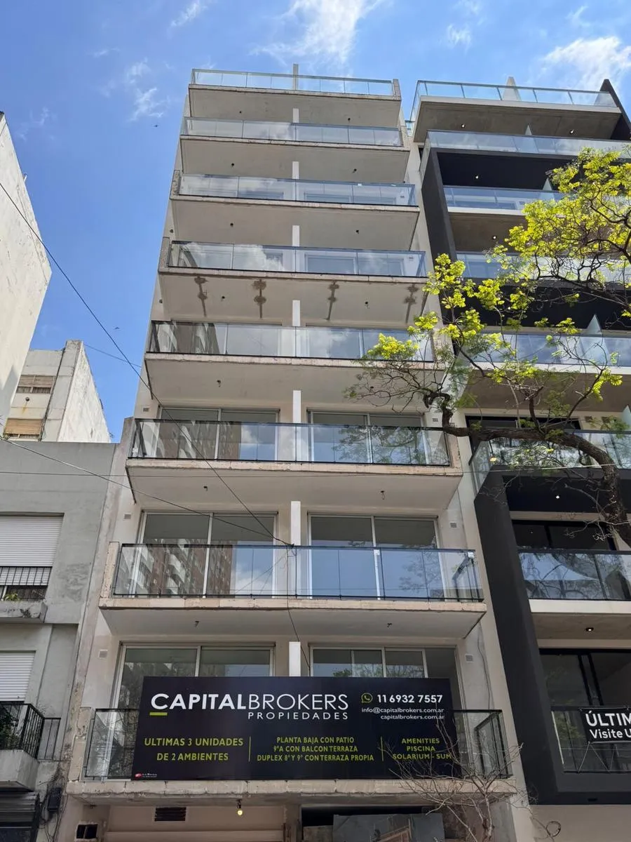 Divisible 47 m² studio apartment with balcony in Palermo