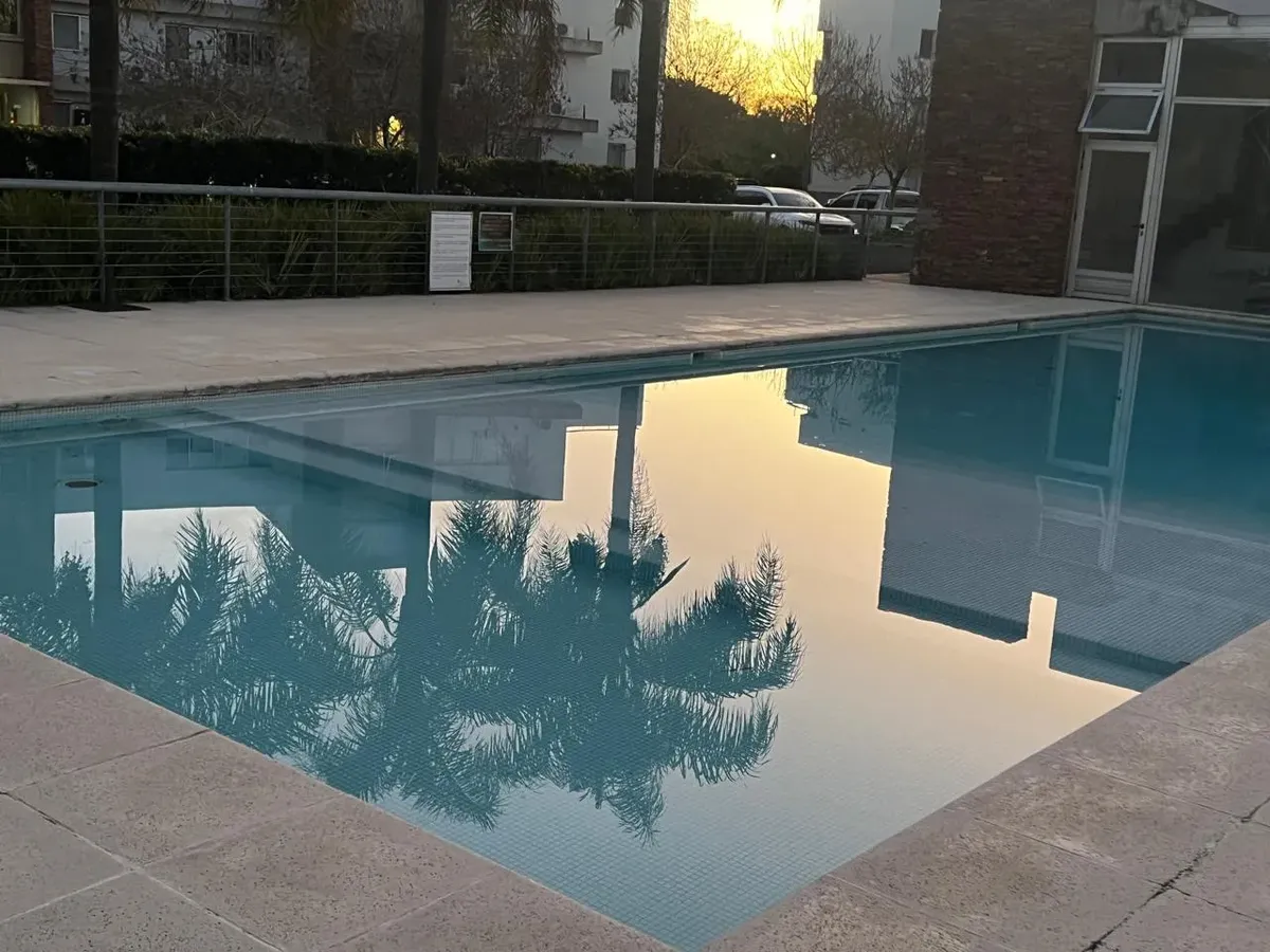 С меблировкой студия в Barrio Santa Barbara, Complejo Praderas