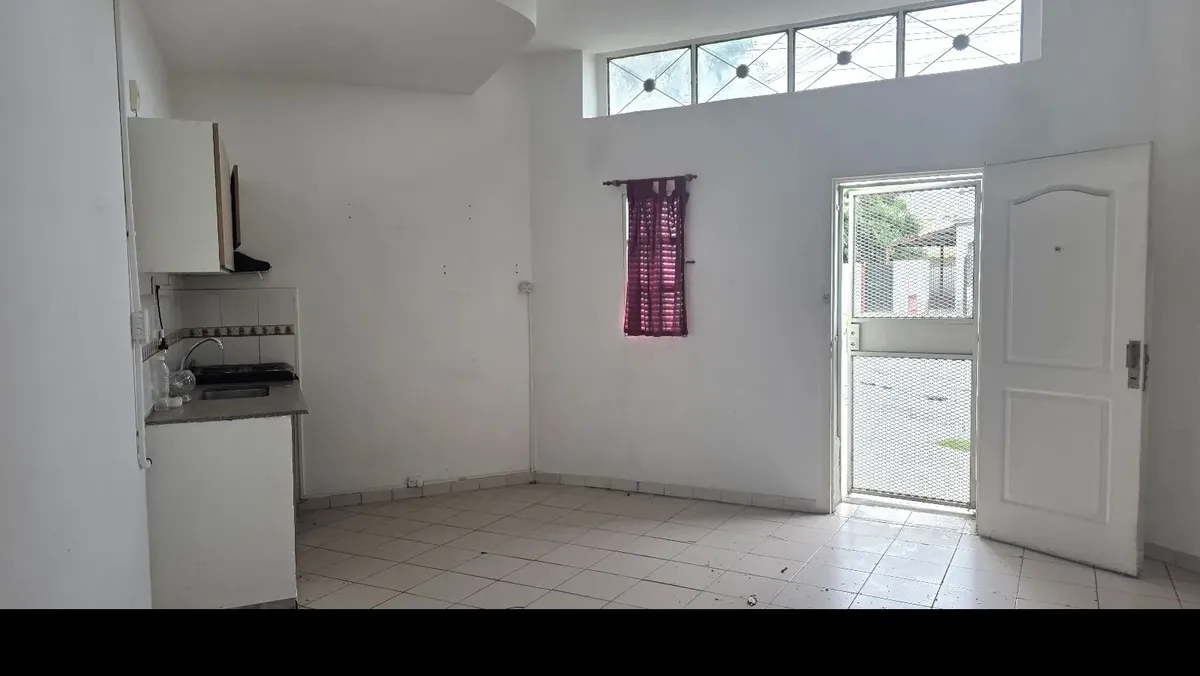 Kitnet (PH) mobiliado no centro de Morón