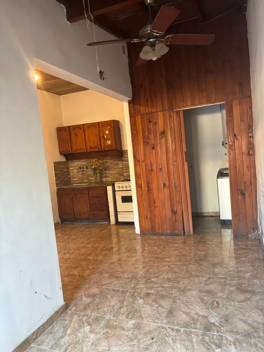 Two-bedroom PH with front patio in Lomas de Zamora