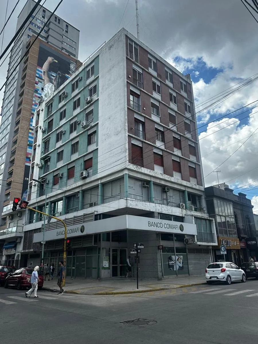 Apartamento de dois ambientes com 1 quarto em Banfield Centro