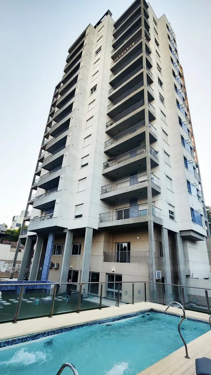 Departamento monoambiente con división apto profesional en Florencio Varela