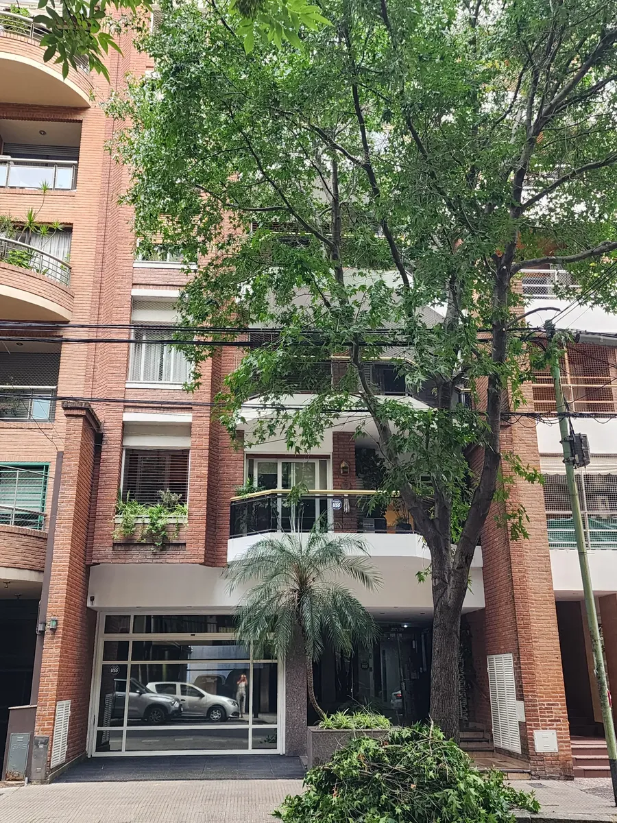 Apartamento de três ambientes com vaga de garagem em Caballito
