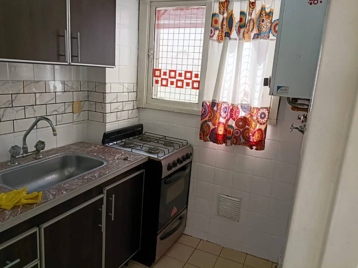 Apartamento de dois ambientes com 1 dormitório em Lanús