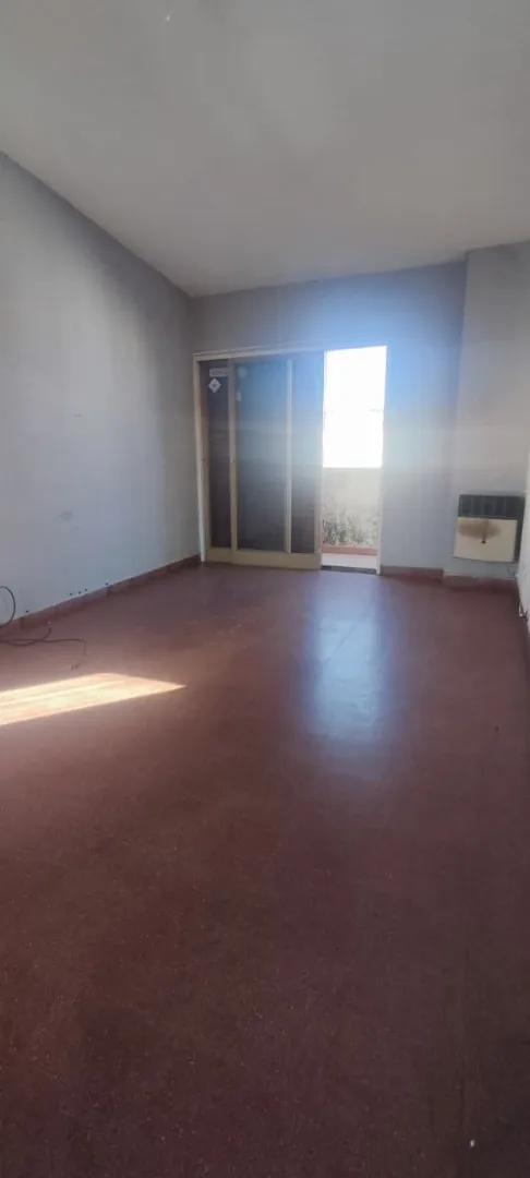 Two-bedroom apartment via stairs in Quilmes